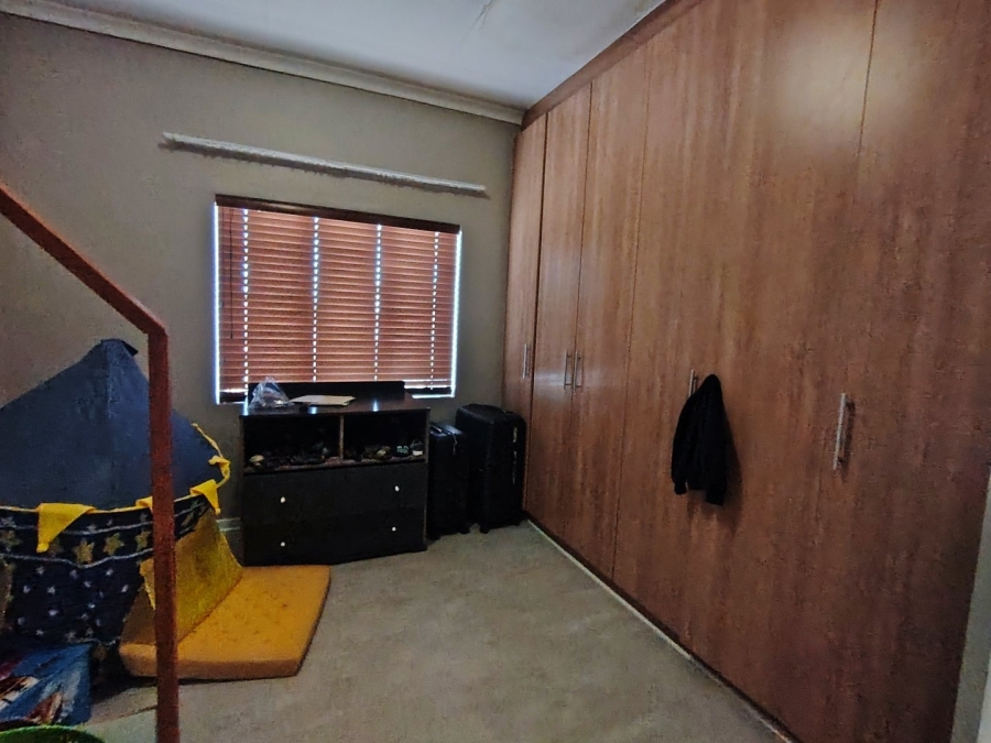3 Bedroom Property for Sale in Langenhovenpark Free State